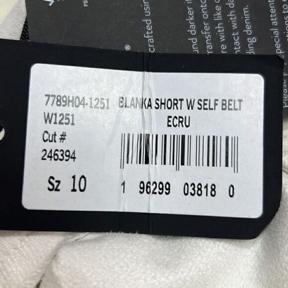 Paige’s Blanka Ecru pleather shorts size 10 NWT flawed - Picture 9 of 15